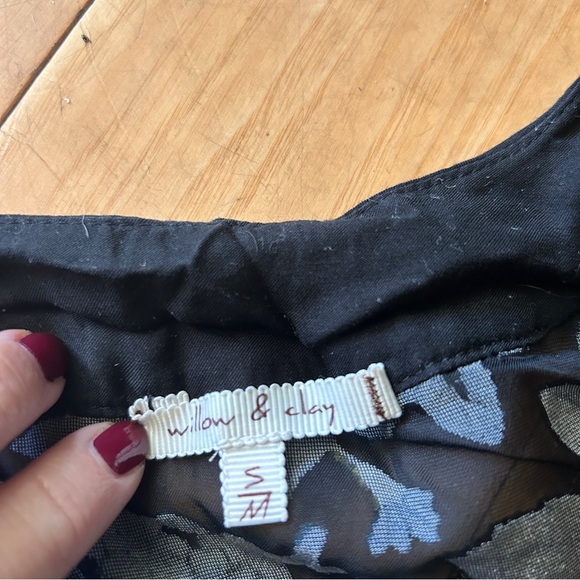 Sheer Robe - Picture 2 of 2